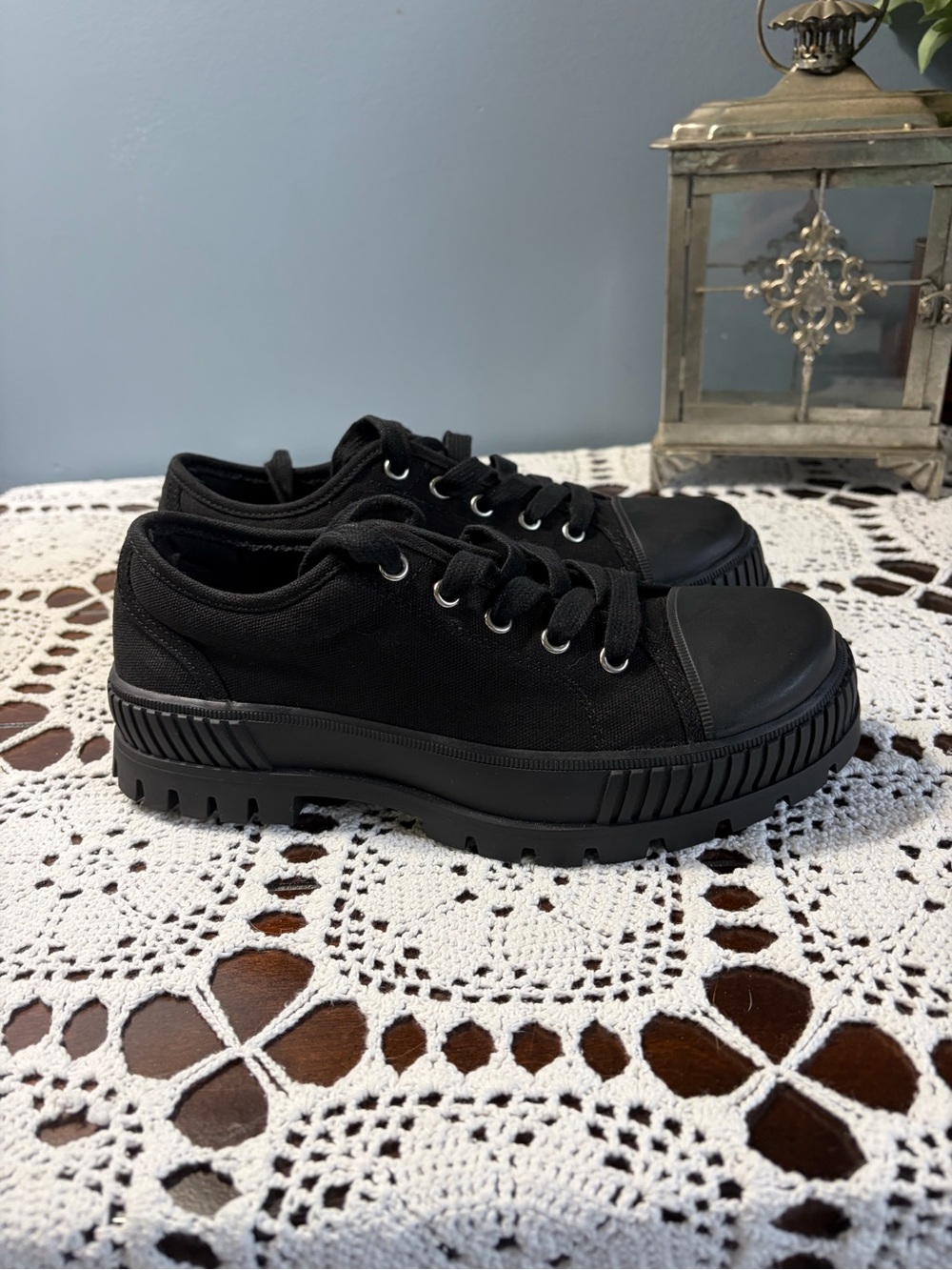 Torrid Black LaceUp Chunky Lug Sneaker Wide Fit Size 7.5